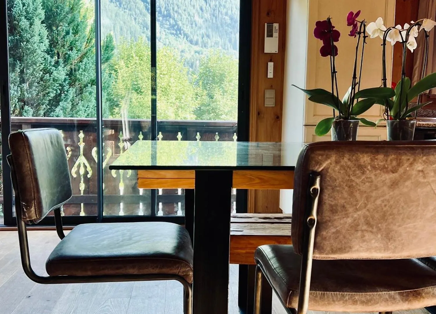Вилла Alpine Retreat With Mont Blanc View, Chamonix, Private Parking 0*, Шамони Франция